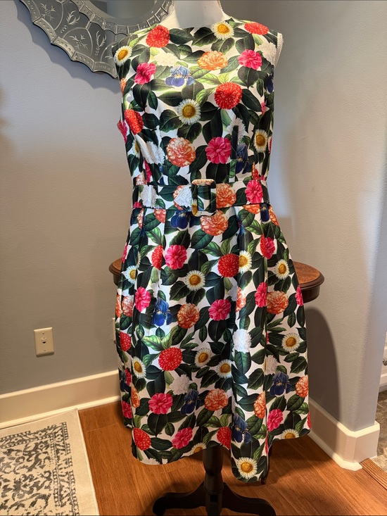 Oscar de la Renta Dresses & Skirts - Oscar de la Renta Floral Belted Midi Dress